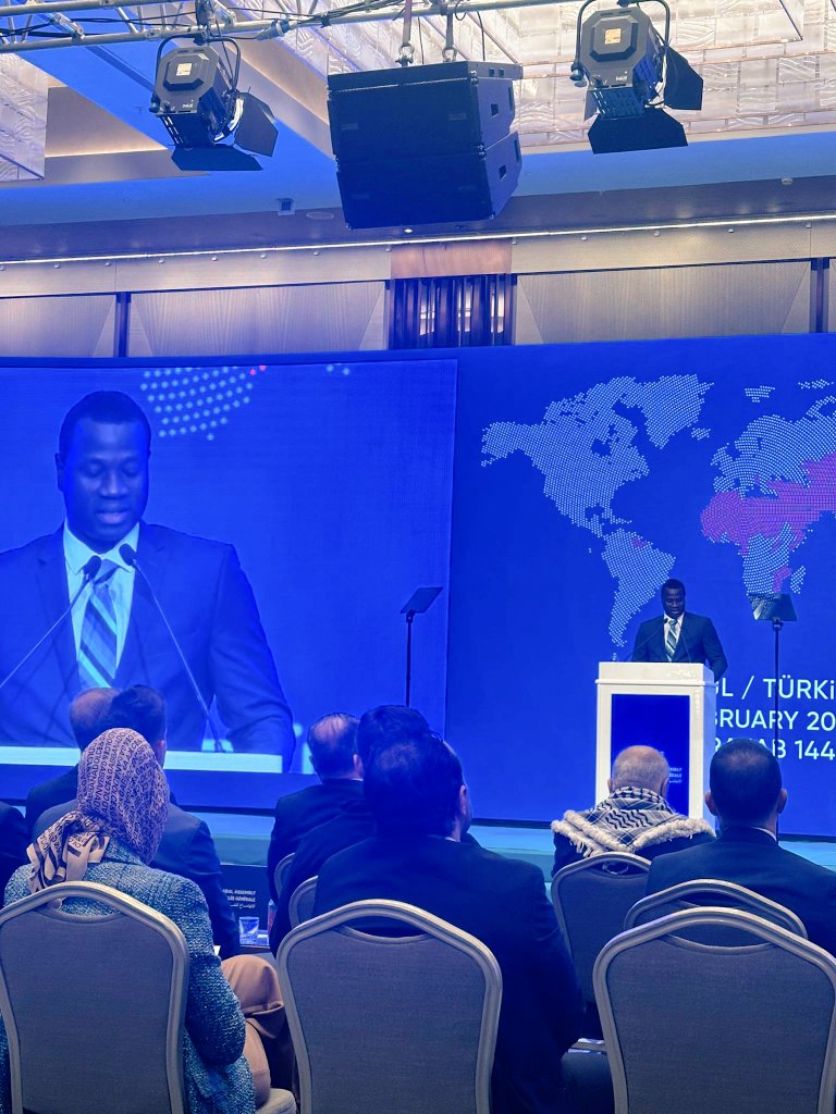 BaksBadjie's tweet photo. Called on Gov'ts of OIC to engage & invest more in young people's education, skills dev'ment & economic empowment in order to take them & their families out of poverty, & prevent youths from being used as elements to promote violence & extremism.
#5thGA #IslamicCoYouthForum ๐น๐ท https://t.co/6ReZa55tNa