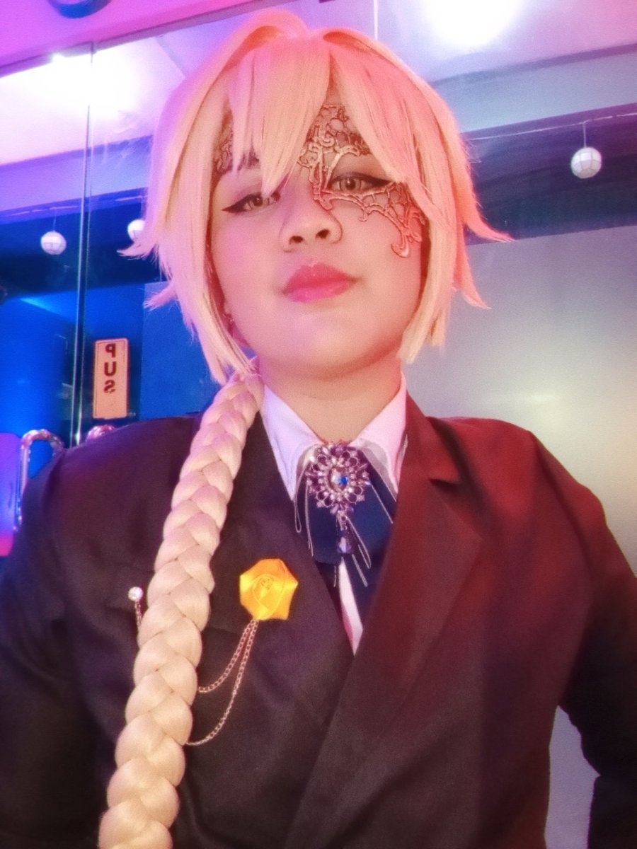 Lilith_Shin's tweet photo. Went as Aether Yesterday on Cosplay Re:Connect Masquerade Ball.
#CosplayReconnect #YouniteProduction #CRCMasqueradeBall2024 #GenshinImpact #GenshinImpactcosplay #aethercosplay #aehter #cosplay #cosplayer https://t.co/jeZa4hvQp2