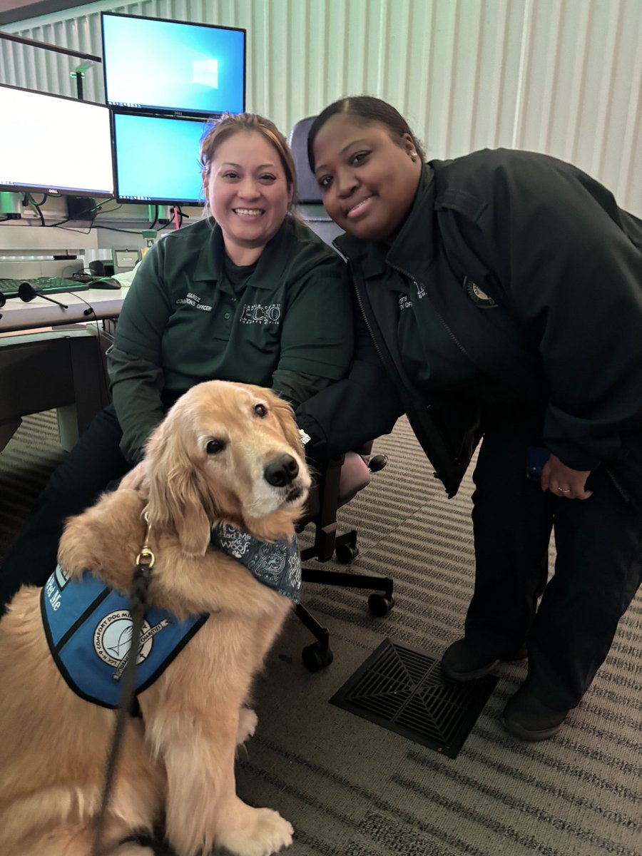 Wednesday visit to the 911 Call Center🐾❤️🎚