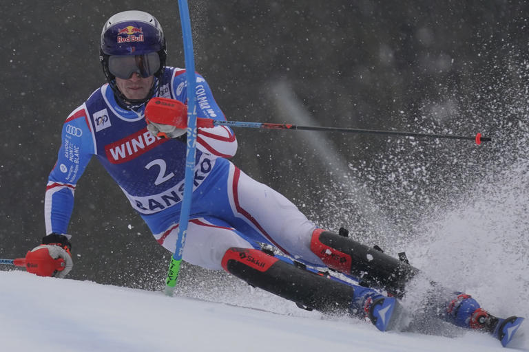 ## Bansko'da Slalom Yarışı Hava Koşulları Nedeniyle İptal Edildi! ❄️️#Bansko #Slalom #KötüHavaKoşulları #Yarışİptal #KışSporları #AlpKayağı #FisAlpine #DünyaKupası #ManuelFeller #LinusStraßer

**Bansko, Bulgaristan:** 11 Şubat 2024 tarihinde Bansko'da düzenlenmesi planlanan