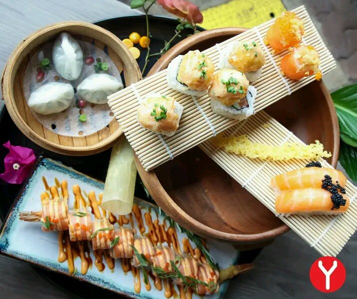 @RenniesTravelZA I am from Cape Town and Johannesburg is my ultimate foodie dream. I would love to visit Yamitsuki to eat dimsum, pokebowl,sushi #foodiebucketlist