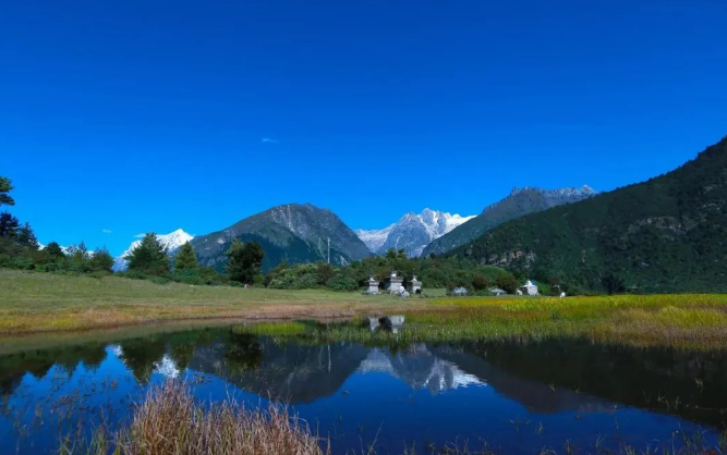 BarkhorLhasa's tweet photo. Extremely beautiful Gyirong Valley in Xizang of China. https://t.co/Qwq21YSUcr