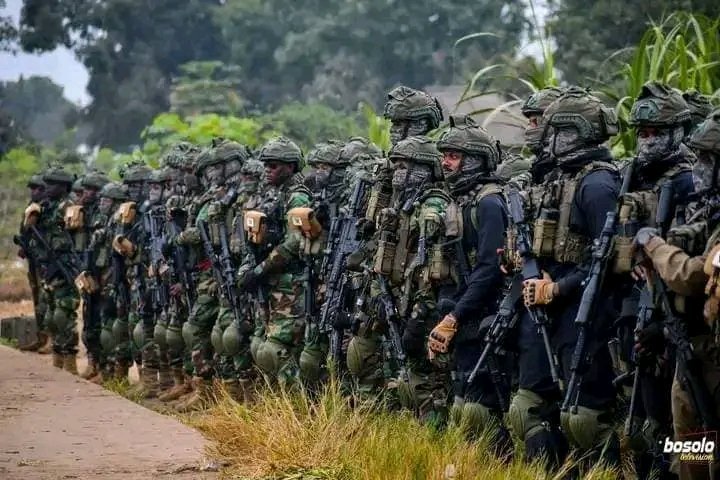 MudimbiThierry's tweet photo. #SOUTIEN_Est: Je souhaite exprimer mon soutien indéfectible aux Forces Armées de la République Démocratique du Congo (@FARDC_off ) et ma profonde #solidarité envers le peuple de l'#Est qui endure les affres d'un #génocide impitoyable.
Dans cette région tourmentée, des vies innocentes sont prises pour cibles, entraînant une souffrance incommensurable et des pertes insupportables. Les #familles sont déchirées, les communautés sont dévastées et la stabilité de la région est sérieusement compromise. Face à cette réalité déchirante, il est essentiel de se lever et de faire entendre notre voix pour soutenir ceux qui luttent pour la #paix et la #dignité #humaine.

Que notre voix se fasse entendre, que notre solidarité se renforce et que notre engagement envers la justice reste inébranlable. Ensemble, nous pouvons changer les choses et construire un avenir meilleur pour tous.
#BendeleEkweyaTe #RDC #GOMA
#PlusJamaisSeul