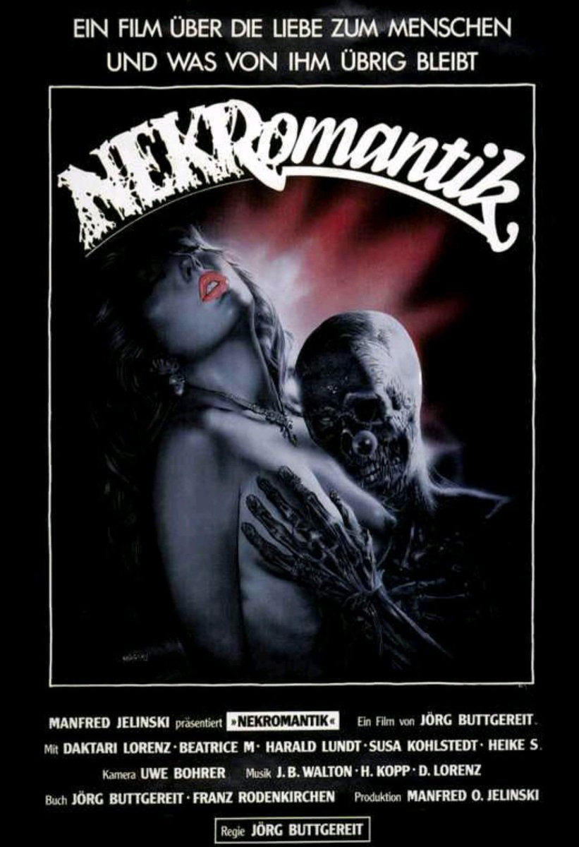 TheFilmFair's tweet photo. 4 Horror Films 1 year - 1988 #Nekromantik #TheSpiderLabyrinth #Scarecrows #EvilDeadTrap https://t.co/idmzAARaOs