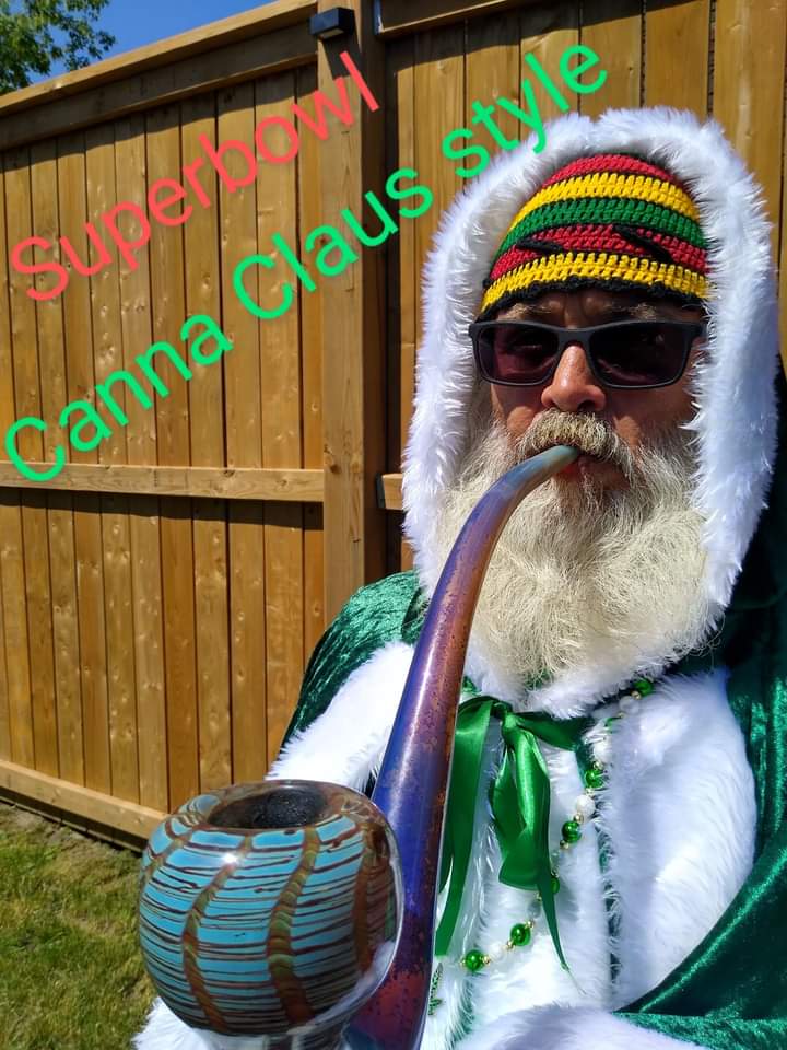 Canna Claus tweet media