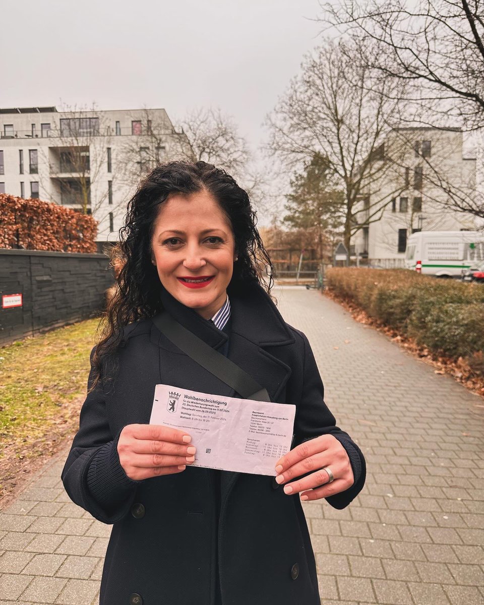 Ich war heute für die Teilwiederholungswahl für den Bundestag in #xhain wählen. Du hast noch Zeit bis 18 Uhr! Wählen ist ein Grundrecht. Lass uns unsere #Demokratie verteidigen! Am 11.2. SPD wählen. @spdberlin @SPDXHain
