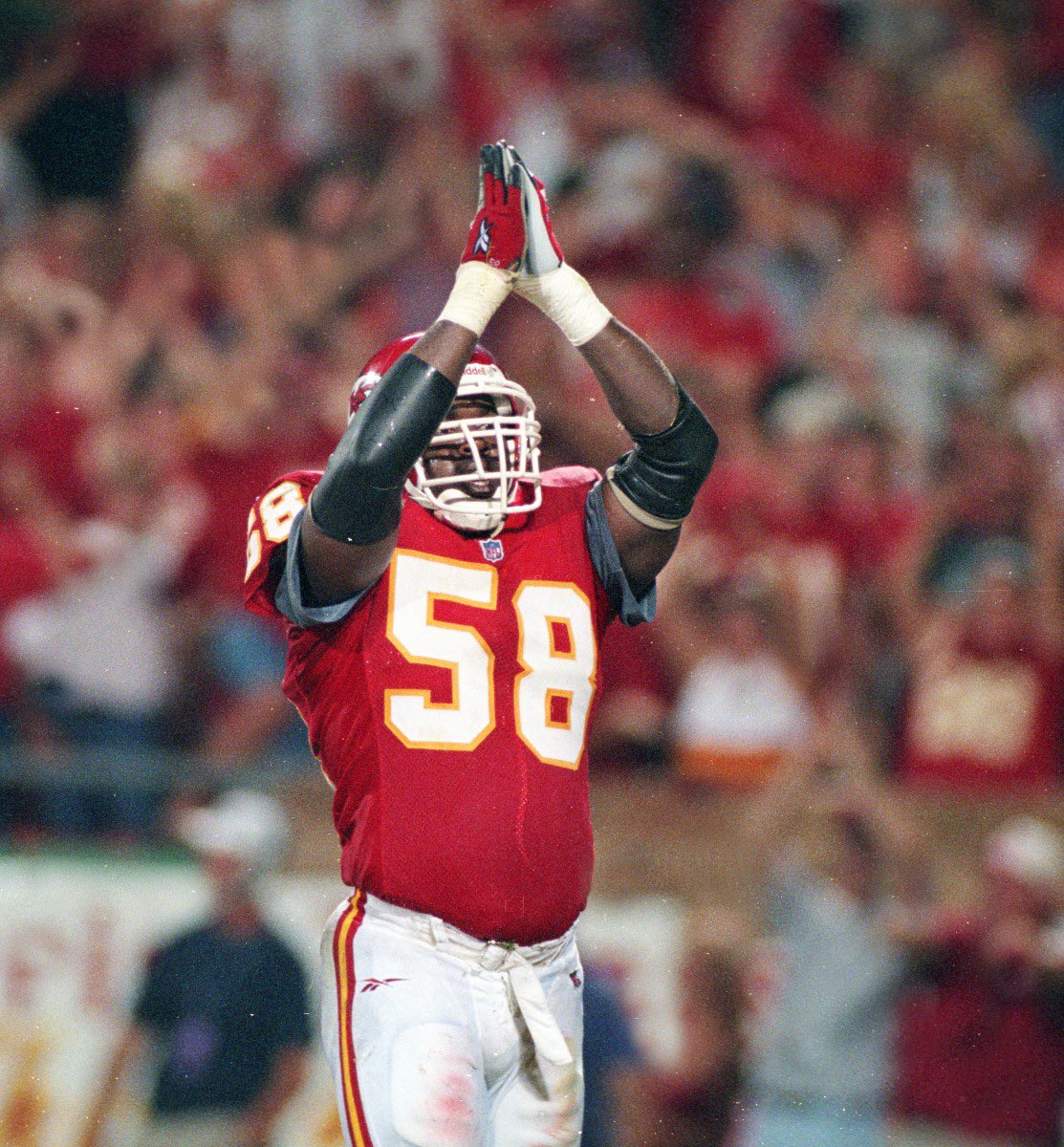 hotchman's tweet photo. GOOD MORNING #ChiefsKingdom ! It’s SUPER GAME DAY! Let’s go @Chiefs !!!
#Chiefs #58for58 https://t.co/KAwspOrvSE