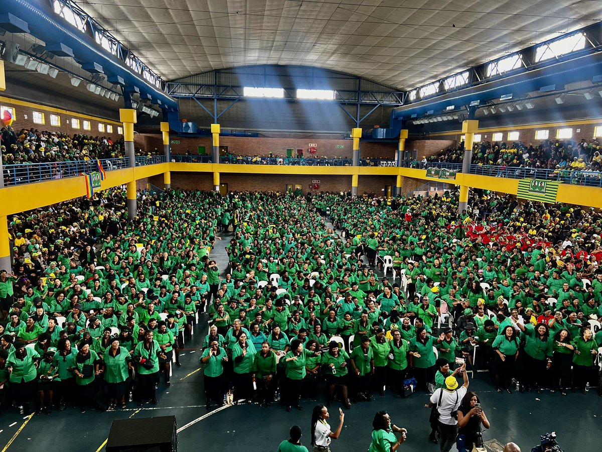 ANCWLeague's tweet photo. [IN PICTURES] ANCWL President Cde Sisisi Tolashe and Secretary General Cde Nokuthula Nqaba at the ANCWL Gauteng Winnie Madikizela-Mandela Volunteers at Orlando Communal Hall, Soweto, Gauteng. 

#ANCWL #IamANC https://t.co/Ihv8KW9rfj