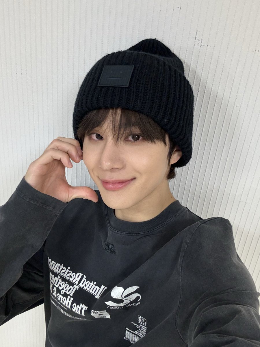 sugarcandymark's tweet photo. 240211 🐶💭

“Hehet” https://t.co/DJlYd0GVuq