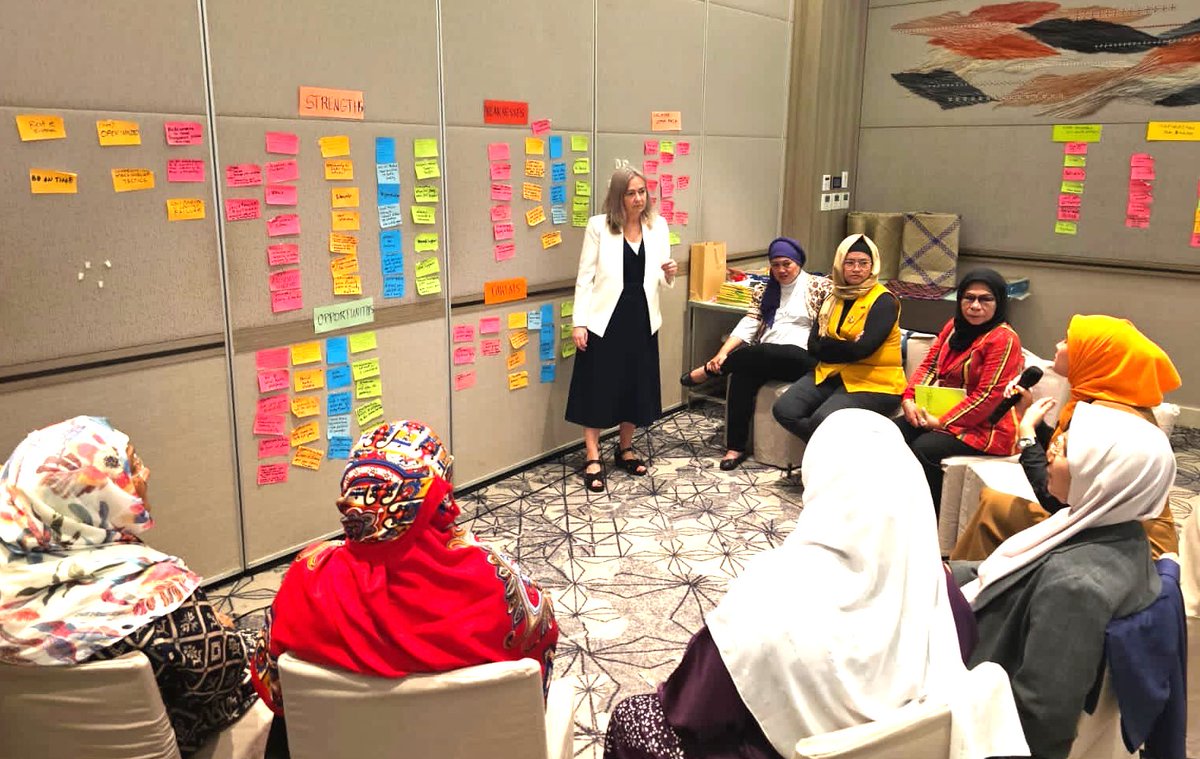 WFD_Bangsamoro's tweet photo. 11 successful &amp; promising women from across the five provinces of Bangsamoro convened for the 𝐅𝐞𝐦𝐚𝐥𝐞 𝐅𝐞𝐥𝐥𝐨𝐰𝐬𝐡𝐢𝐩 𝐟𝐨𝐫 𝐁𝐚𝐧𝐠𝐬𝐚𝐦𝐨𝐫𝐨 held in Davao City, Philippines from 5 to 6 February 2024. https://t.co/bYSZpSVHXp