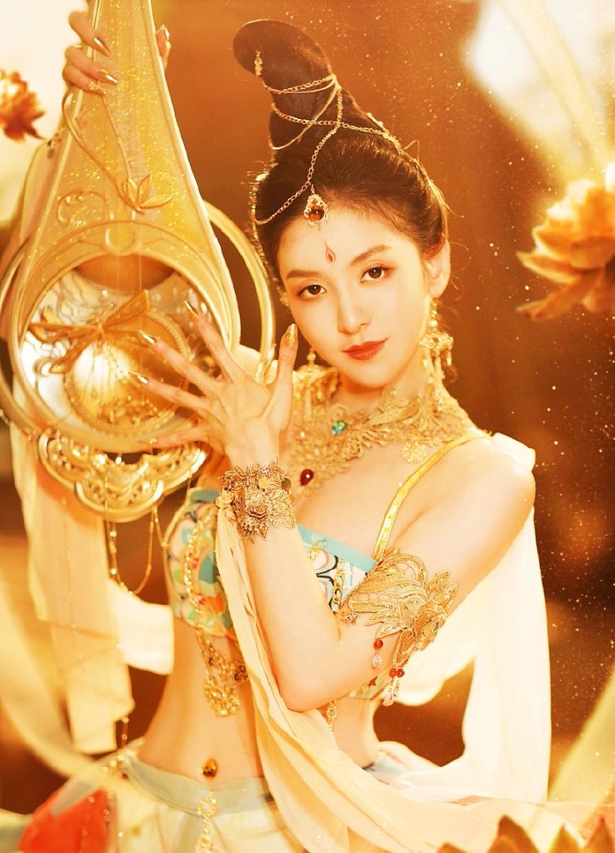 YoYoyo71146210's tweet photo. Chinese dance - Chinese classical dance
Nationality: Chinese Han 
Introduction: It is an extension of Han traditional dance, a dance formed in the 1950s that combines traditional dance with elements of Chinese opera, ballet and some Western dances. https://t.co/ldgBRHcXVt