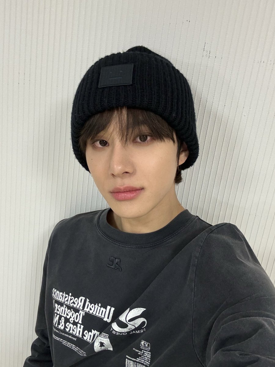 captainuwu's tweet photo. Jungwoo 💬 "Heuhet" 

(1/2) https://t.co/DLbp8Jxzoh