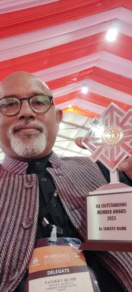 sanjeevbumb's tweet photo. Feeling happy to share that I am awarded *IIA Outstanding Member Award 2023* in IIA NATCON in Lucknow! https://t.co/y9hdt4cCMl