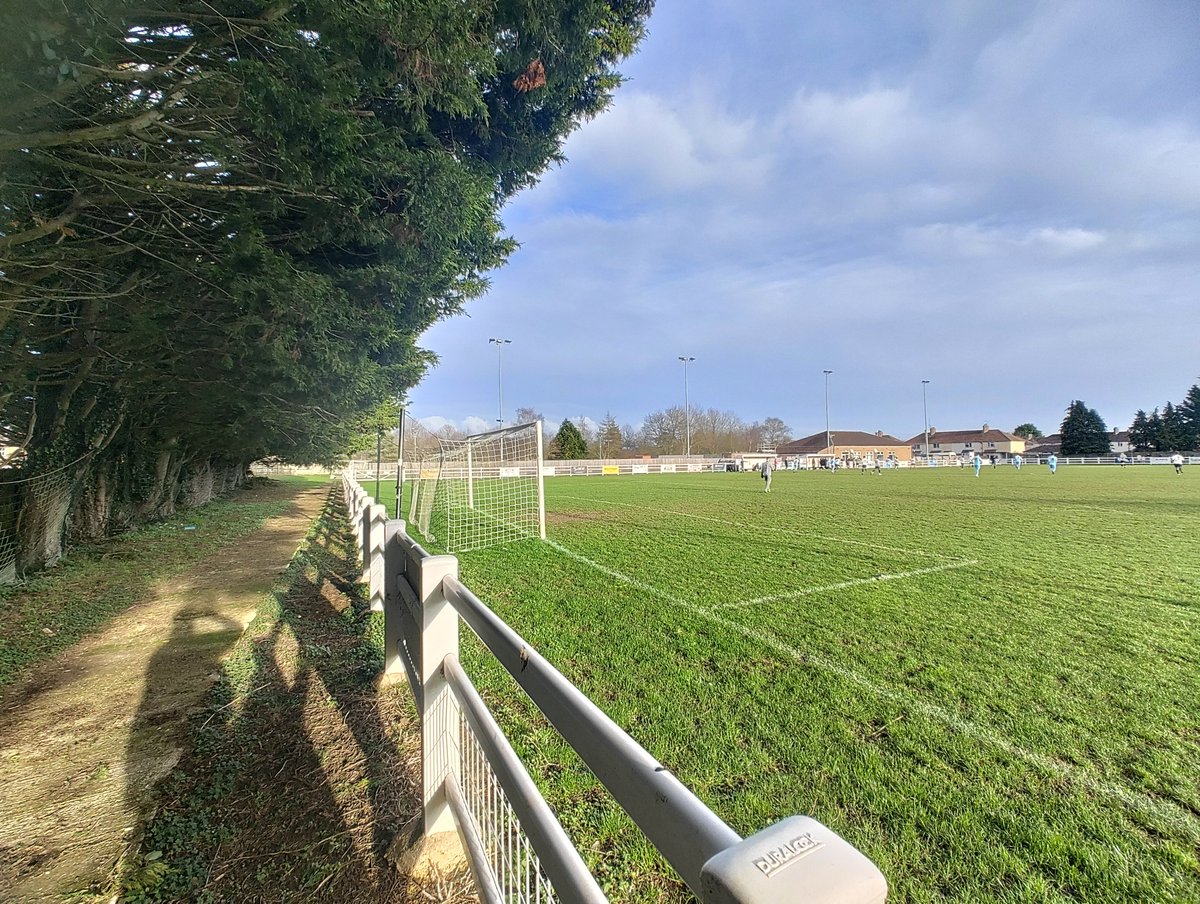 DreadHops's tweet photo. 10/02/24 Bremhill View, Calne, Wilts
@CalneTownFC 4 v 2 @ShortwoodUtdFC
@HellenicLeague Div 1 [Tier 10] Entry: £6 Att. 92[+5 Dogs] #nonleaguecrowds #groundhopping #groundhoppers #nonleaguedogs #footballgrounds #stadia #groundhop https://t.co/1zIZLBuv6u