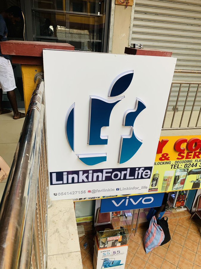 ForLinkin's tweet image. Let’s begin our regular #LinkinForLife giveaway.

Selecting randomly 👍

-Tell us where our shop is and where our new shop is located using #LinkinForLife 

Quote or comment with #LinkinForLife