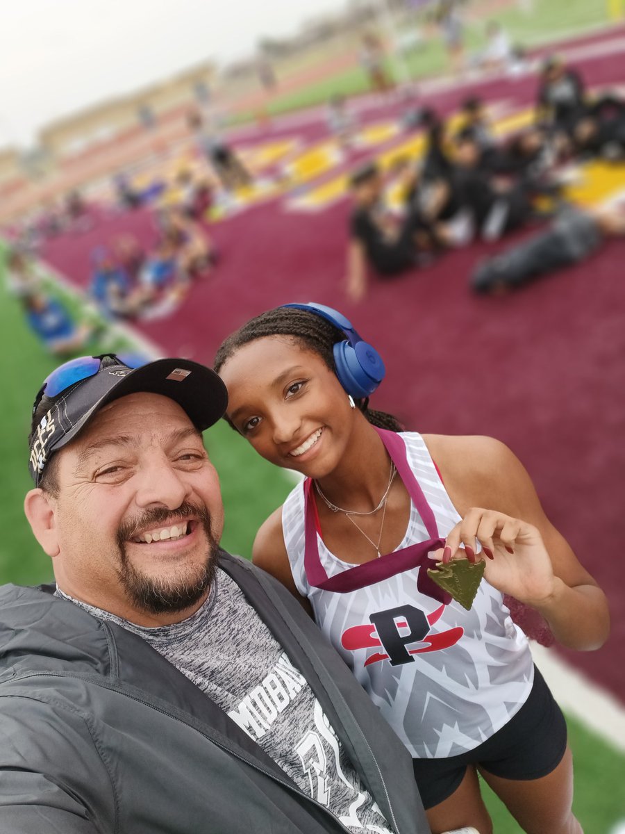 100 Hurdle Gold with Ms Hill