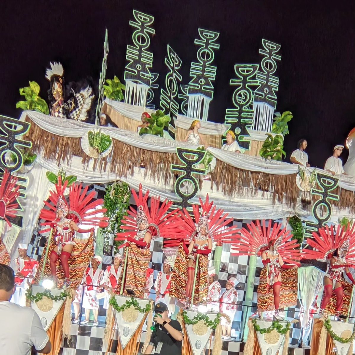caiosouzaa21's tweet photo. #Carnaval2024 https://t.co/Nh2GSSvB3U