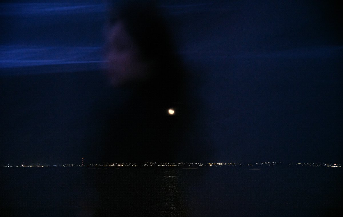 ezraleary's tweet photo. Moon girl https://t.co/zApan5dl7M