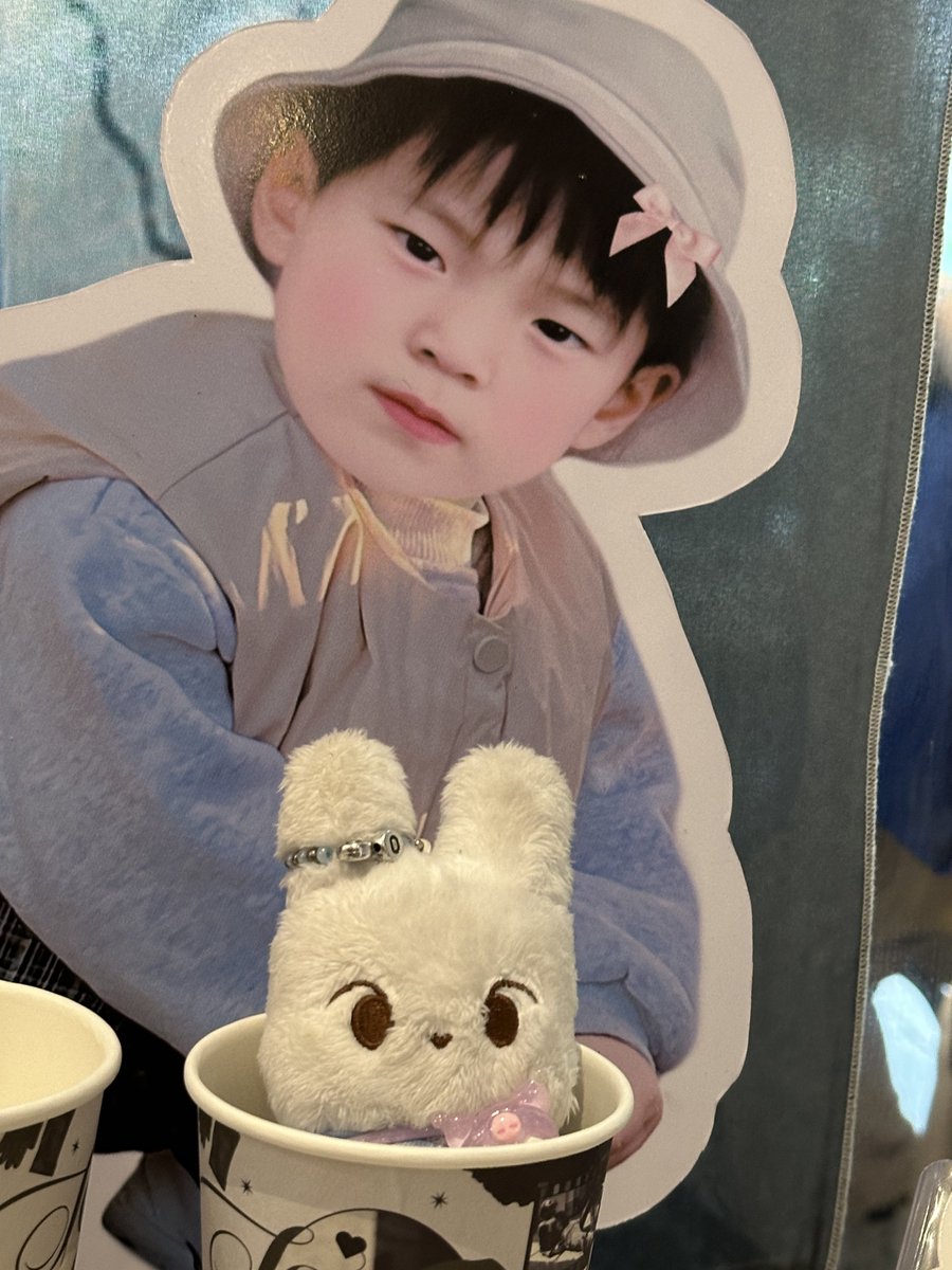 skaarrutt's tweet photo. the babie is coquette twinning with babie doie!!!!! #AlwaysWithDoyoung #TeamDoyoungPH https://t.co/jREPrW22Lj