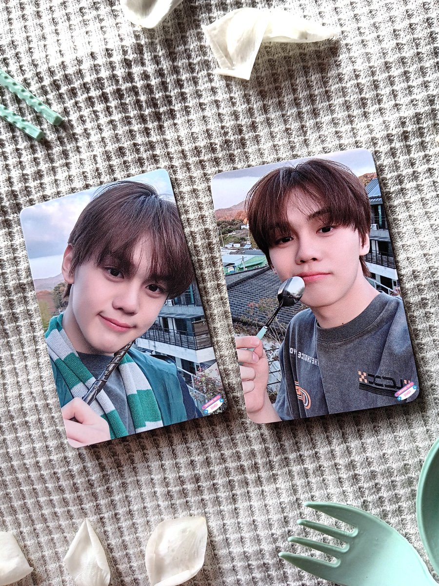 # super special mails ☆

the two sides of #김규빈 💚 which one is your favorite?