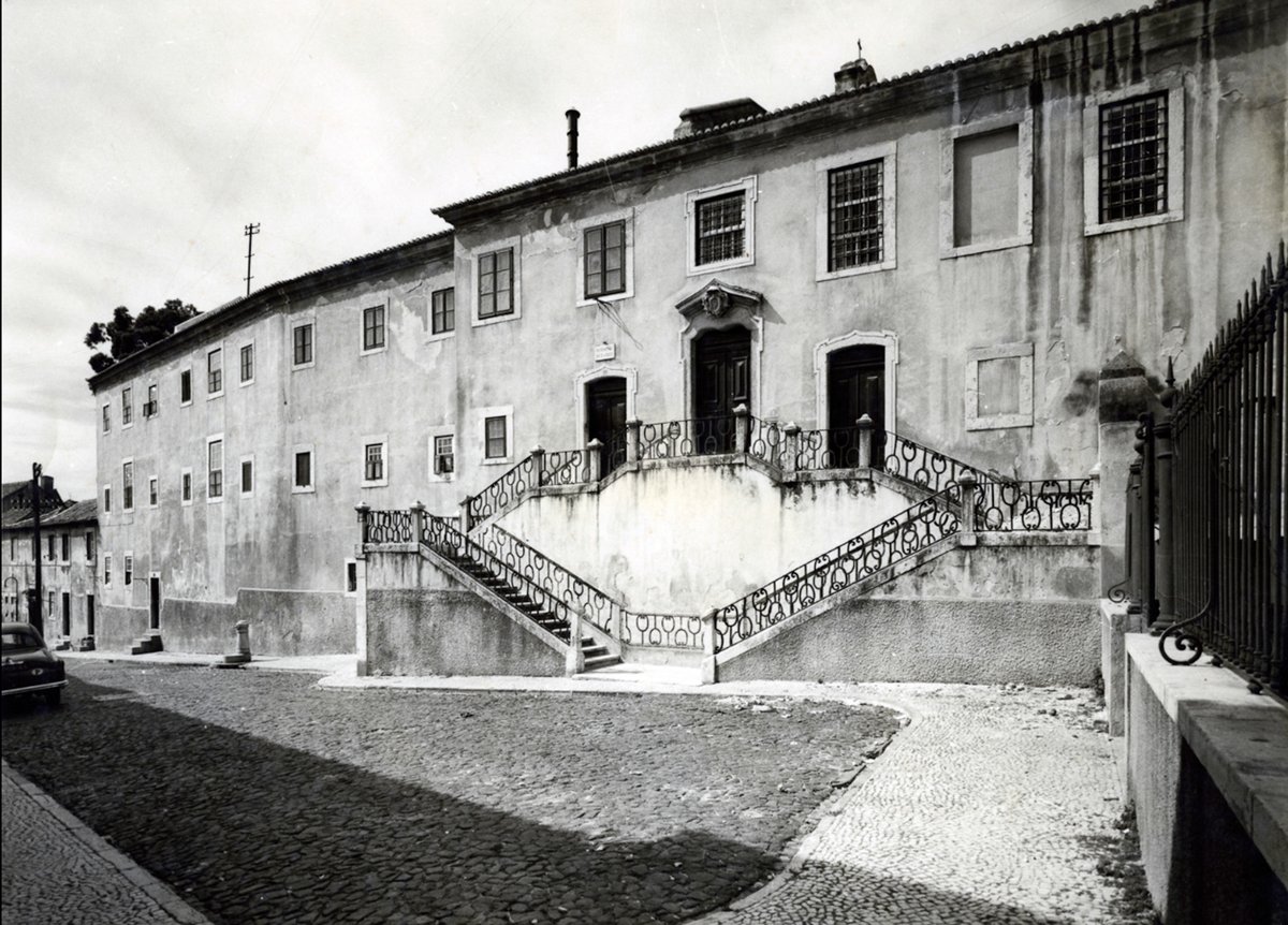SantaCasaLisboa's tweet image. A história do edifício onde se encontra o Centro de Reabilitação Nossa Senhora dos Anjos, pertencente à Santa Casa da Misericórdia de Lisboa, remonta ao séc.XV. Hoje, tem como missão promover a reabilitação de pessoas com cegueira, visando a sua autonomia e inclusão. #scml