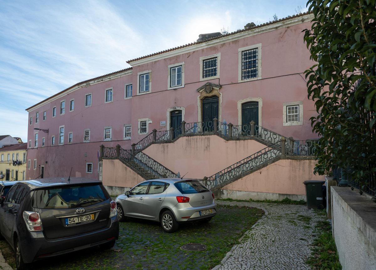 SantaCasaLisboa's tweet image. A história do edifício onde se encontra o Centro de Reabilitação Nossa Senhora dos Anjos, pertencente à Santa Casa da Misericórdia de Lisboa, remonta ao séc.XV. Hoje, tem como missão promover a reabilitação de pessoas com cegueira, visando a sua autonomia e inclusão. #scml