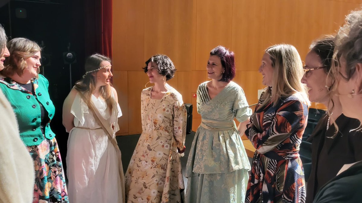 🎭 La consejera <a href="/PFanlo/">Patricia Fanlo</a> asiste a "Yo quiero ser científica", la obra teatral que busca inspirar a las niñas a través de referentes como Margarita Salas, Hedy Lamarr o Edith Clarke

👩‍🔬 ¡Un viaje en el tiempo para empoderar a las futuras generaciones! #YoSoyChicaSTEM