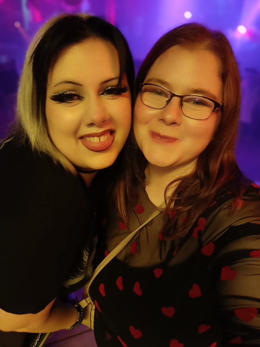 deadcinderella6's tweet photo. Happy Birthday to me! The thirty are here now! 🤭 https://t.co/Ps8SP1ep7c