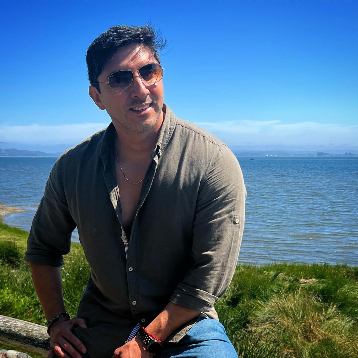 victor_official's tweet photo. Lo fascinante de la vida es aprender a rescatar lo que se queda, como algo positivo 
#felizdomingo 

#victordiaz #cantante #cantautor #musica #masmusica #masmusicachilena #likes #instagood https://t.co/aiz7uichn2