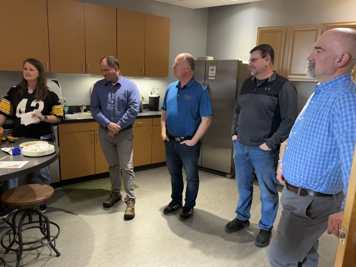 FraCoEngineerOH's tweet photo. The Mannik &amp; Smith Group, Inc. Columbus, OH Souper Bowl Chili Cook-Off: Thank you Jen Cheslik &amp; Beth Thornton for organizing &amp; running it. Thank you #TeamMSG for participating &amp; sharing your delicious chili. And thank you celebrity judges: Mitch Blackford of @ODOT_Statewide, https://t.co/njUeoALyFD