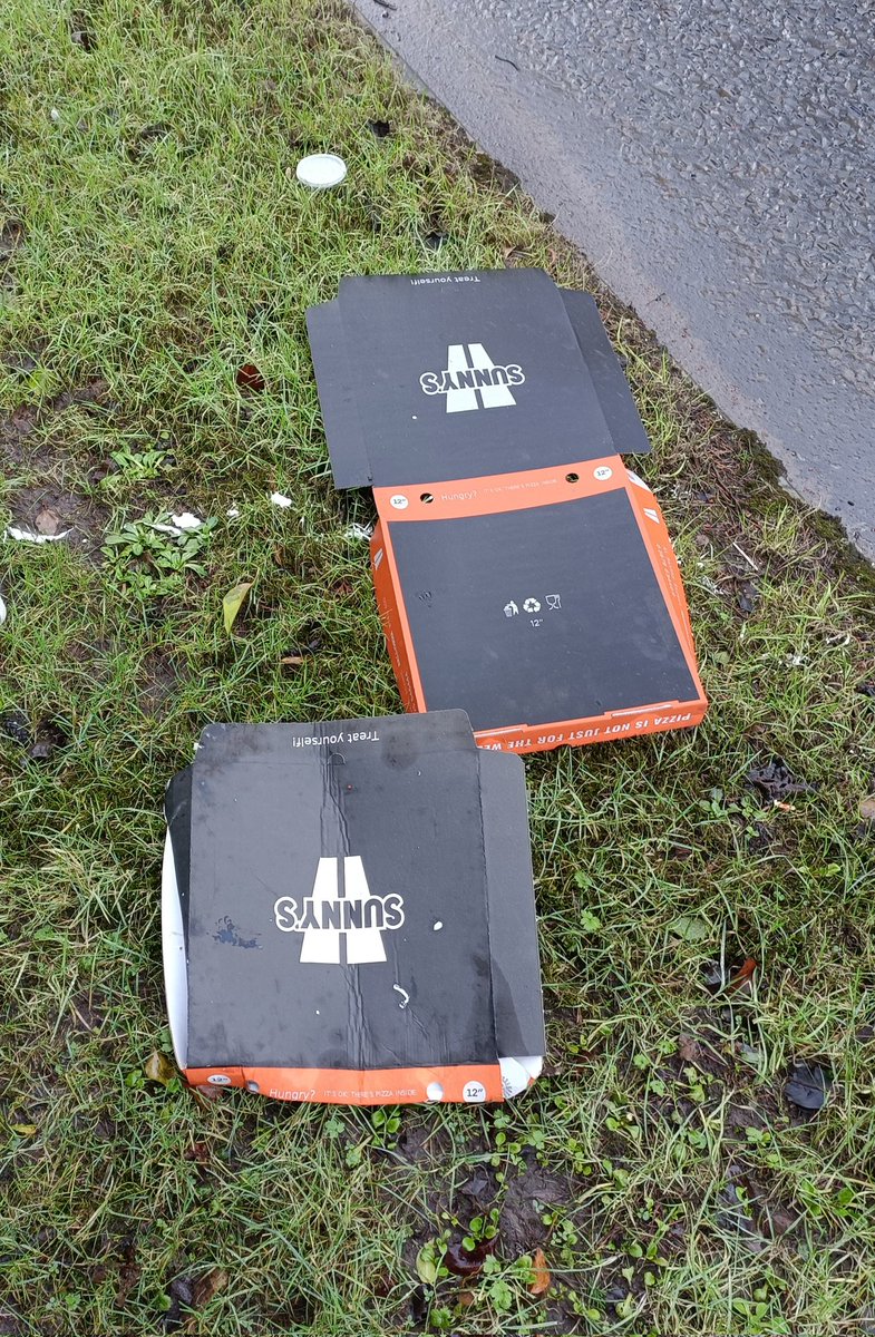 Seamy_D's tweet photo. Great to see spring making an appearance. 
The views around Magherafelt are second to none. 
Just a pity so many walkers pass by the rubbish left from the Saturday night revellers. https://t.co/EubmjoATYy