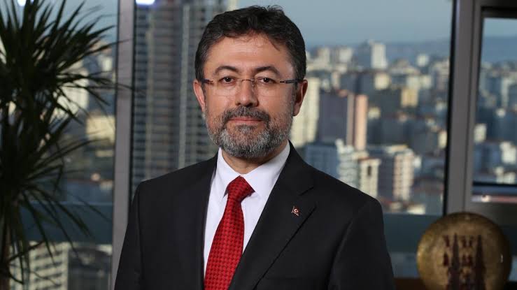 Tarım Bakanı İbrahim Yumaklı:

"Türkiye'nin 2050 yılındaki nüfusu 105 milyon. Gelecek bir o kadar misafirimizi de düşünürsek 210 milyon. Bu nüfusun gıda ve ihtiyacını karşılamamız gerekecek."