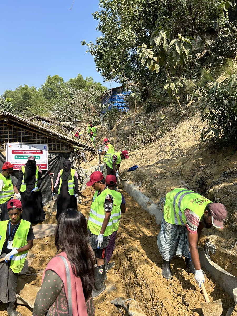 SugimotoKeita's tweet photo. We appreciated a 2-day joint Swedish SIDA and @UNDP_BD visit to the field to assess the post-project status and learn lessons for doing it better in future. We were also encouraged by the ongoing new initiatives to support the Rohingya and local communities in DRM &amp; A2J areas! https://t.co/lYb4X5OArM