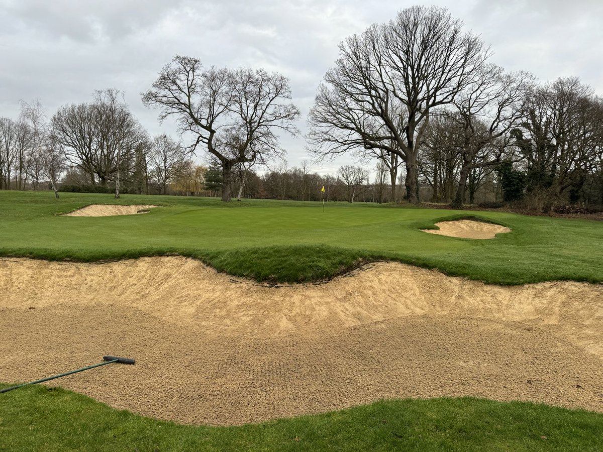 muswellhillgk's tweet photo. Glad to be able to open the course this morning, despite being fairly wet in places! Greens holding up very well. The course set up was tough, with bunker wash outs but we got it done! Enjoy it out there in today’s sunshine ⛳️ 🏌️♂️#golf #greenkeeping #courseopen https://t.co/nxGRPGgt48