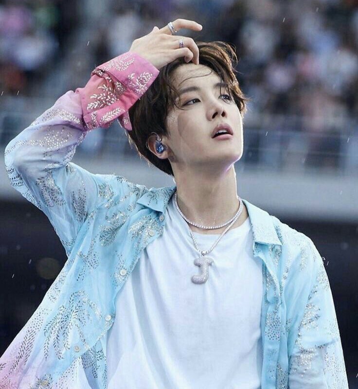 e obviamente é ele, o maior ace do kpop