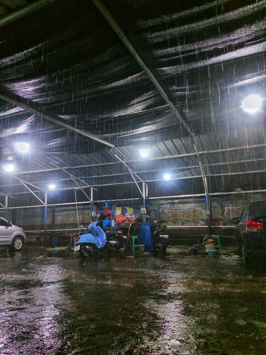 Pakde <a href="/infoBMKG/">BMKG</a> <a href="/NASA/">NASA</a> , kira2 fenomena alam apa yg bisa menjelaskan kenapa tiba2 suka hujan deras ketika kita sedang mencuci kendaraan?

Apakah fenomena el nino?, el yovie and nuno?
?, atau al el dul?

Terima kasih