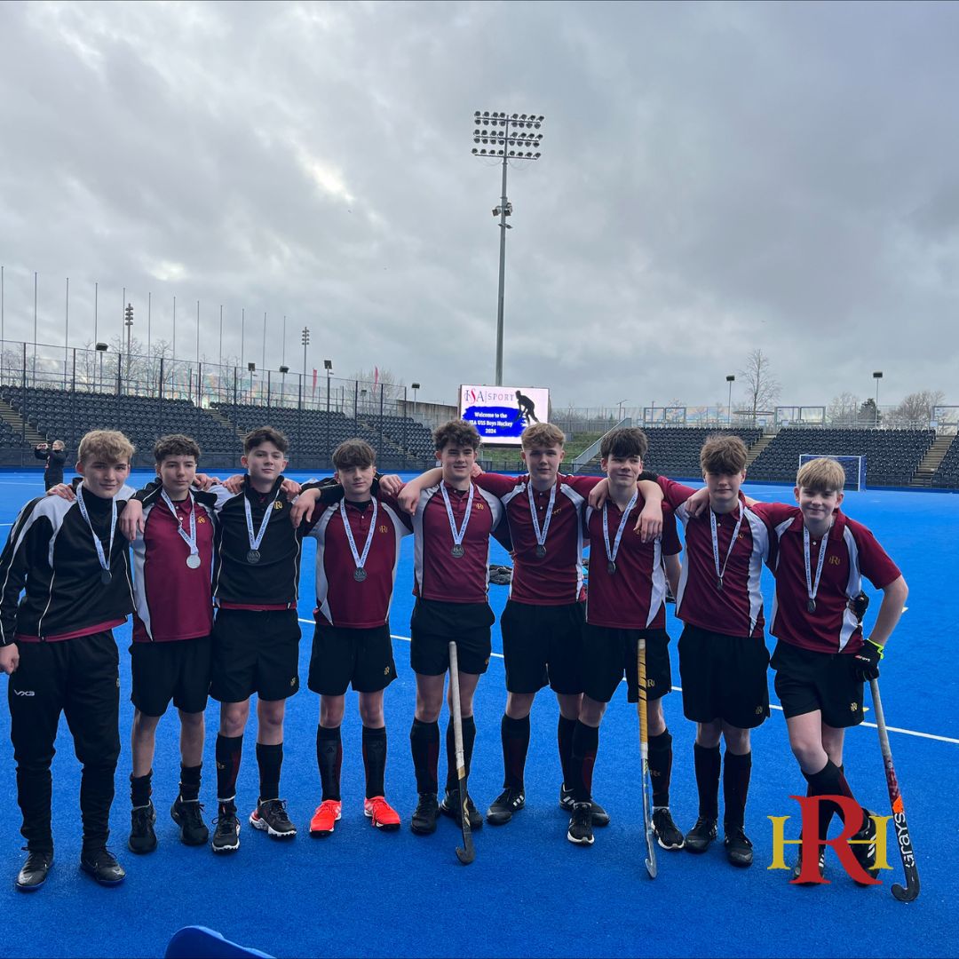 Congratulations to our U15 boys on their silver medals in the ISA Hockey Finals!  After a 4-0 semi final win, they narrowly lost 1-0 in the final but played brilliantly throughout. 

#isahockey #isa #boyshockey #fieldhockey #seniorschool #sevenoaks #rh7 #discoverradnor