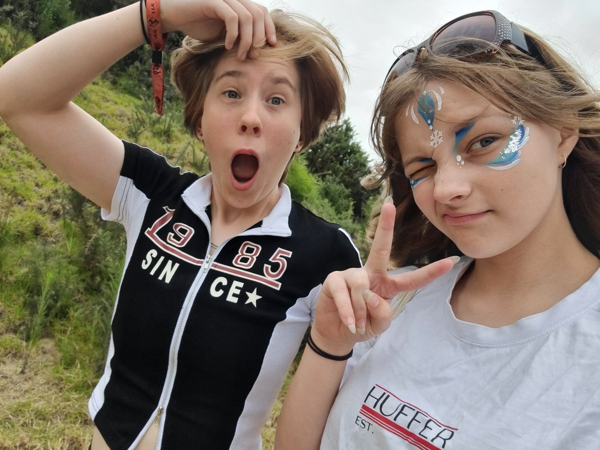 scarlett ★ ♬ 𖥔 tweet media