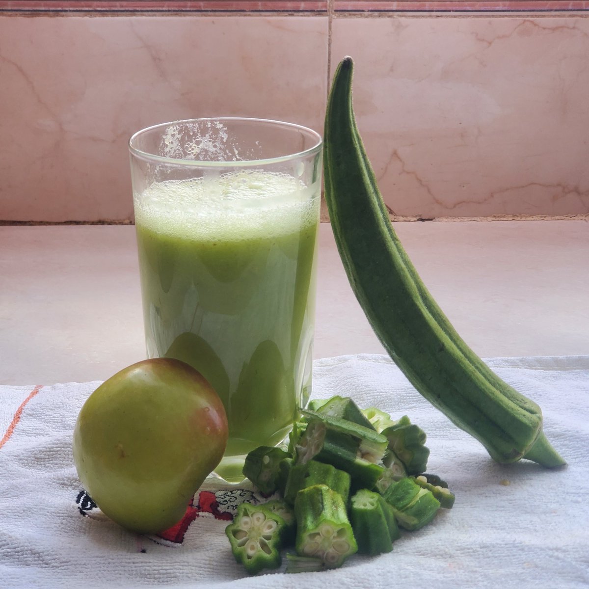 JuicyTreatsKE's tweet photo. Ladies finally tumewafikia in returning that lost vigour and urge to eat (this tweet is not about food). Read more about okra and okra water! To make sure that this drink is not yuck we combine a smooth blend of okra, apple and lime. Let's return the spark!🔥🔥🔥
Pls retweet https://t.co/zVOZPu0c4h
