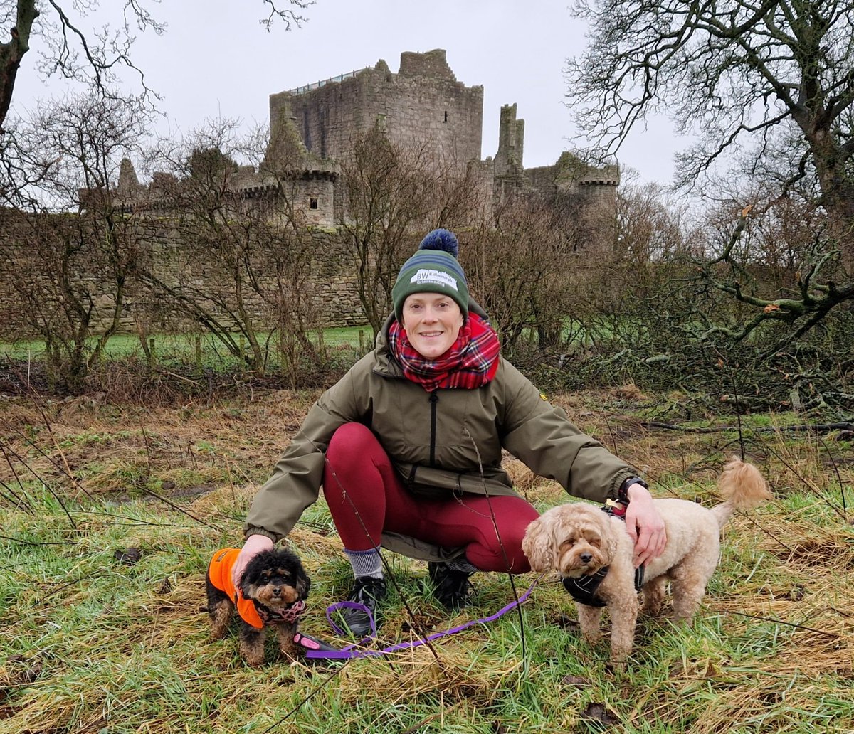 A lovely walk at Craigmillar Castle this foggy Sunday morning in #Edinburgh! With my two companions for the week, big pup and little pup 🐶🐶💞 @Housesitting #teamtrusted (Appropriately wearing my @EUOCBigWeekend hat too!)