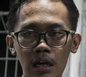 Njirr akademisi macem Bivitri dan Mas Uceng diragukan kredibilitas. Dan mereka malah sempet-sempetnya percaya dengan Almas Tsaqibbirru. Bentar lagi kita dilanda bencana sosial karna diskursus social science dan hukum udah ga dihargai di republik ini...