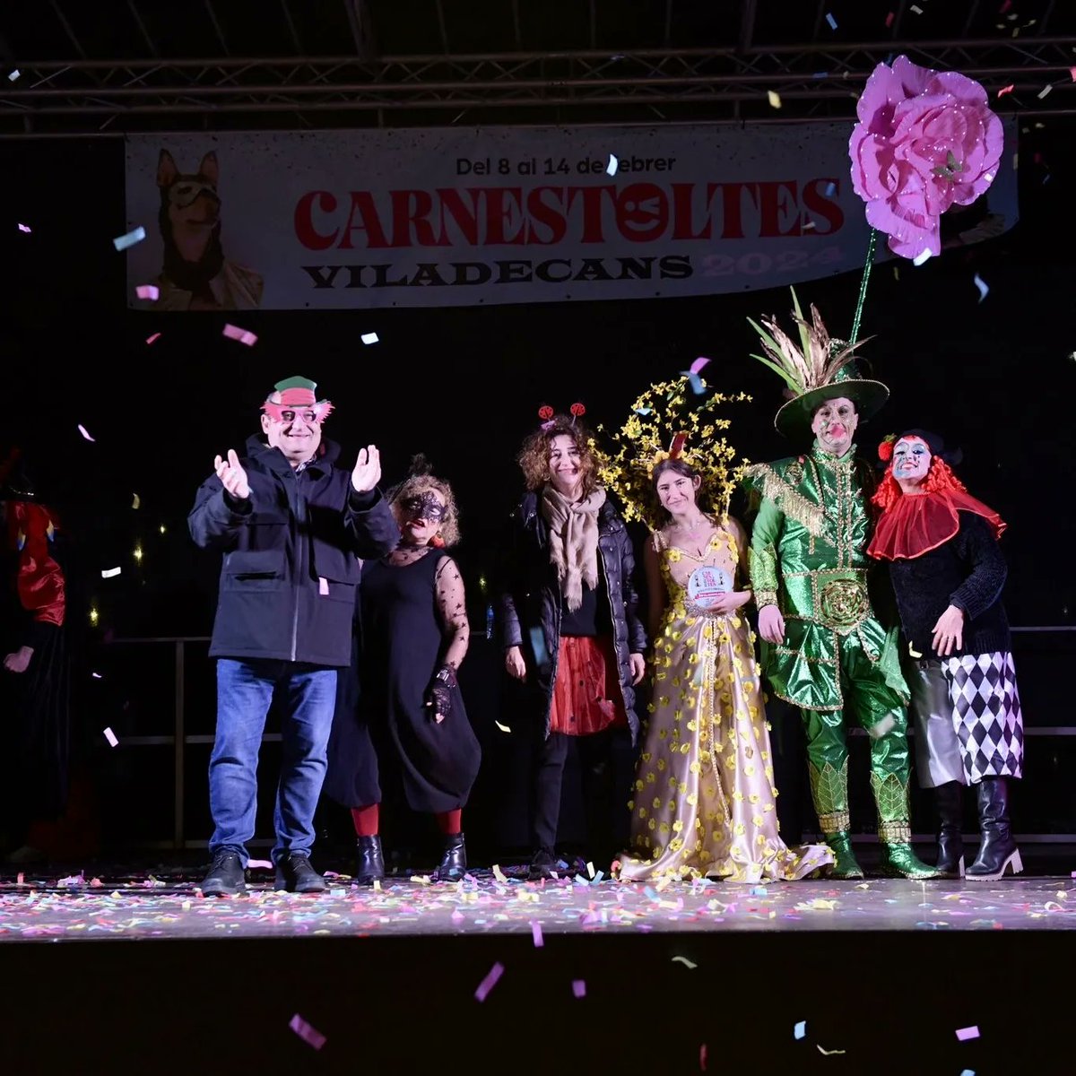 Per #Carnaval, els carrers de #Viladecans es vesteixen de festa! 🎊

Gàcies a l’esforç d’entitats i associacions que treballen tot l’any per mantenir aquesta tradició que ens enforteixen com a comunitat 🎭 

Enhorabona a tots els i les participants i comparses premiades! 🏆