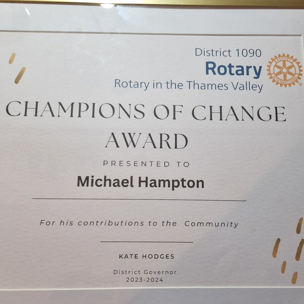 Yesterday I was Honoured by the Rotary Club from the whole of the Thames Valley  for the same reasons I was honoured with my British Citizen Award last year @CitizenAwards #BCA #Rotary #BCAfamily #Mikeonabike #locallarder #Macmillan