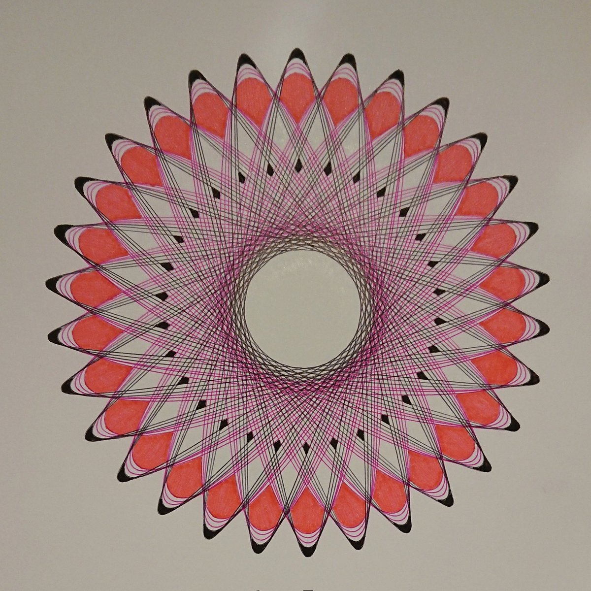 susan_snowy's tweet image. Daft new hobby 😁 #spirograph #planarc