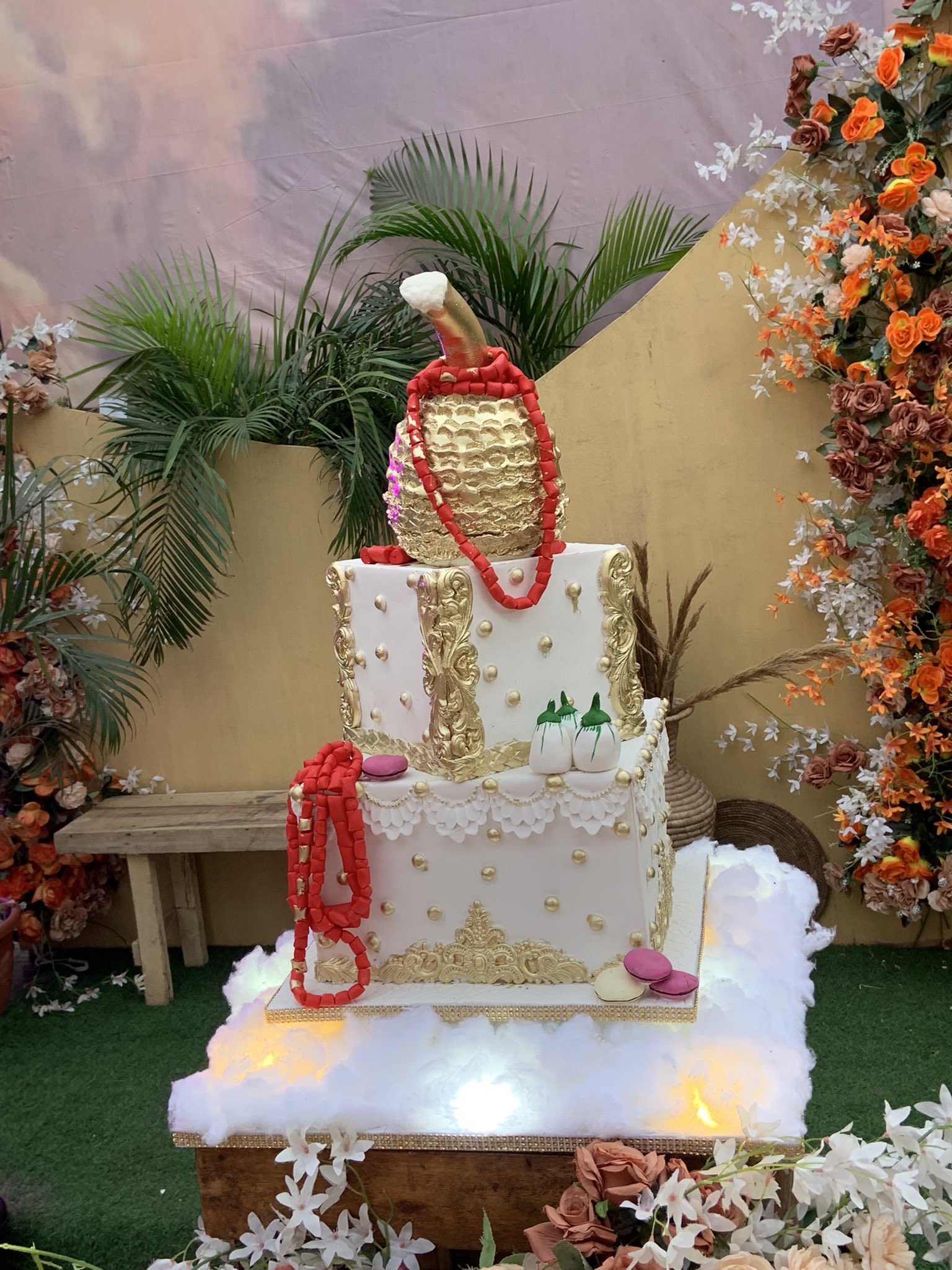 Traditional Wedding Cakes Classic Wedding Cakes Gallery Regency