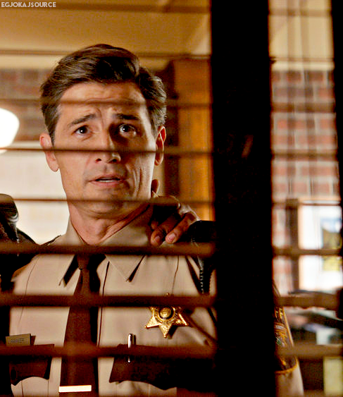 NEW | Another first look at <a href="/EnverGjokaj/">Enver Gjokaj</a>'s character, Joseph, on #ResidentAlien season 3, out THIS F*CKING WEDNESDAY, ON VALENTINE'S DAY!!!!! 😍🛸❤️