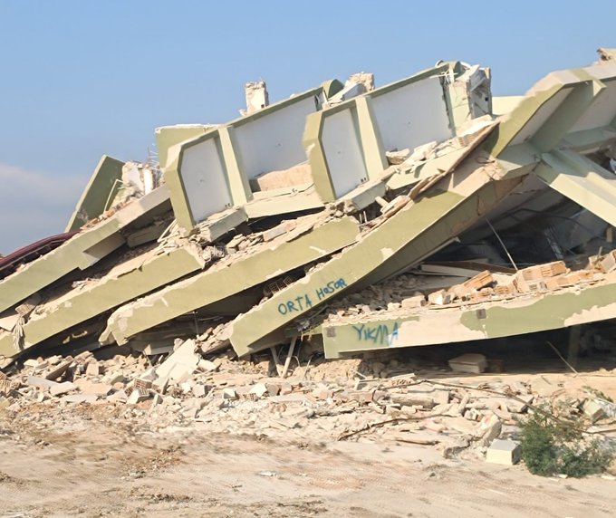 Ataması gerçekleşmemş depremzede öğretmenlerin tamamını koşulsz bir şekilde atadık,müjdesini hala bekliyrz.
<a href="/RTErdogan/">Recep Tayyip Erdoğan</a>
<a href="/EmineErdogan/">Emine Erdoğan</a>
<a href="/MehmetFendogluu/">MEHMET FENDOĞLU 🇹🇷</a>
<a href="/Yusuf__Tekin/">Yusuf Tekin</a>
<a href="/lutfikasikci/">lütfi kaşıkçı🇹🇷</a>
<a href="/HuseyinYayman/">Hüseyin Yayman🇹🇷</a>
<a href="/cagdasbayraktar/">Çağdaş Bayraktar</a>
<a href="/ademyesildal/">Adem Yeşildal.🇹🇷</a>
<a href="/erkbas/">Erkan BAŞ</a>
<a href="/Suat_Ozcagdas/">Suat Özçağdaş</a>
#UnutulanDepremzedeÖğretmeneAtama