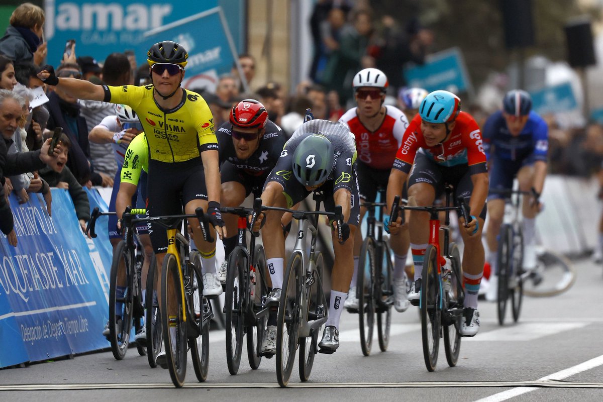 “I gave my all until the last centimetre but today it was not enough!” - <a href="/moschettiteo/">Matteo Moschetti</a> 

Read the race report and Matteo’s reaction after he secured an impressive 🥈 <a href="/Clasica_Almeria/">Clásica de Almería</a> ➡️ bit.ly/48c3Vjw

📸: <a href="/SprintCycling/">SprintCycling</a> #ClasicaAlmeria2024