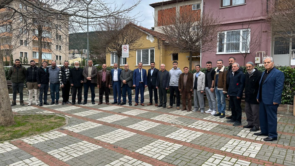 ilhanmenge's tweet photo. Doburca Mahallesinde hemşehri ziyareti ardından Hüdavendigar Pazarında uzun aradan sonra Mavi Yelekliler etkinliği. @devapartisi @bursadadeva @OsmangaziyeDeva #devasahada https://t.co/zmXWbx7mAx