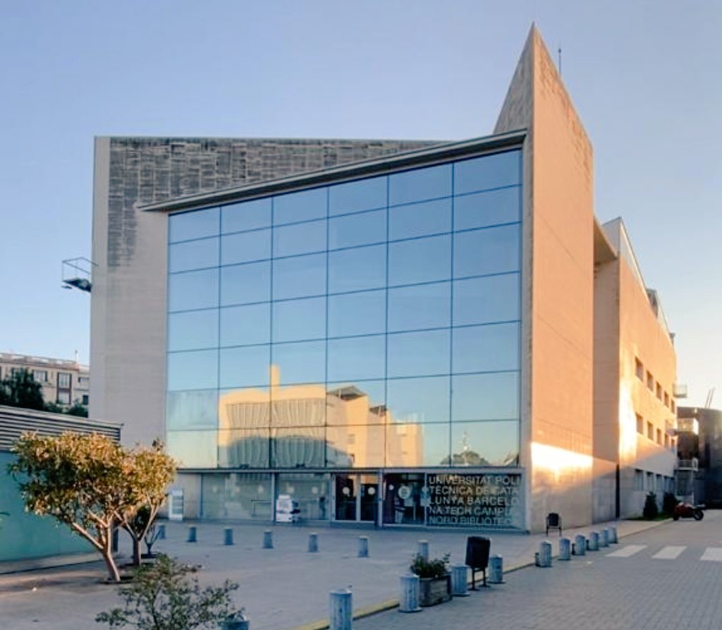 CarmeFenoll's tweet photo. ⚫ Dol per la mort del rector Gabriel Ferraté, visionari i gran referent universitari. La @BibliotecaCN de @la_UPC porta el seu nom i conté la seva esplèndida col·lecció de poesia. Dc 14 aquest acte en homenatge: https://t.co/b6rawOiLc3 https://t.co/xlx5EXLb4N